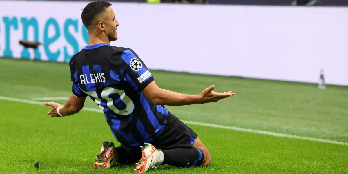 Ingreso de Alexis fue clave, el Inter venció al Nápoles y hace historia