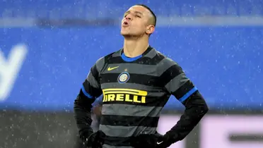 Alexis Sánchez no logra tener un rol protagónico en Italia.