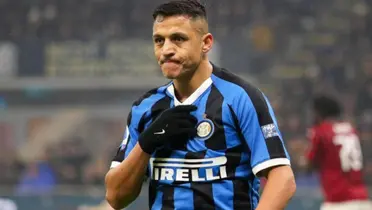 Alexis Sánchez volvería a quedar en la banca.