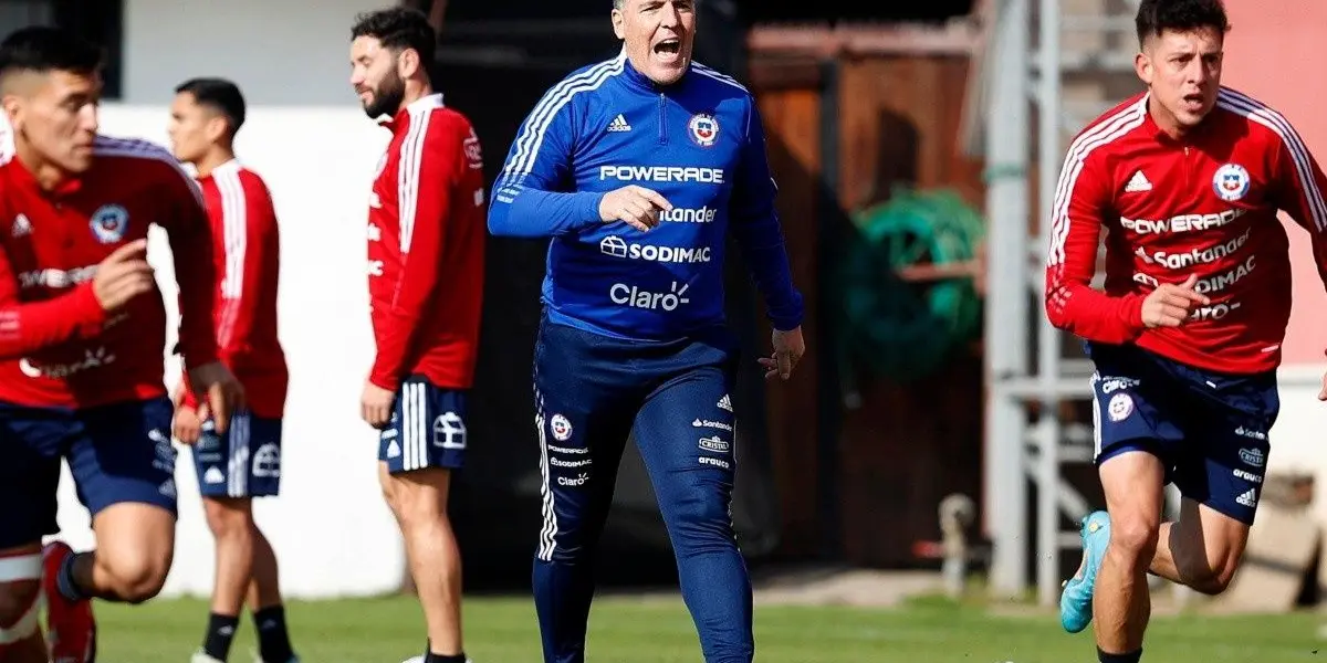 Eduardo Berizzo resolvió las dudas ante la marginación de un importante jugador de la selección chilena, generando revuelo en el medio nacional.