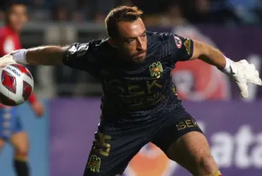 El arquero de Unión Española, el ‘zanahoria’ Pérez, expresó su descontento por la cantidad de días en que el Campeonato Nacional no verá rodar el balón.