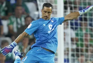 El arquero español se encuentra negociando con el club.