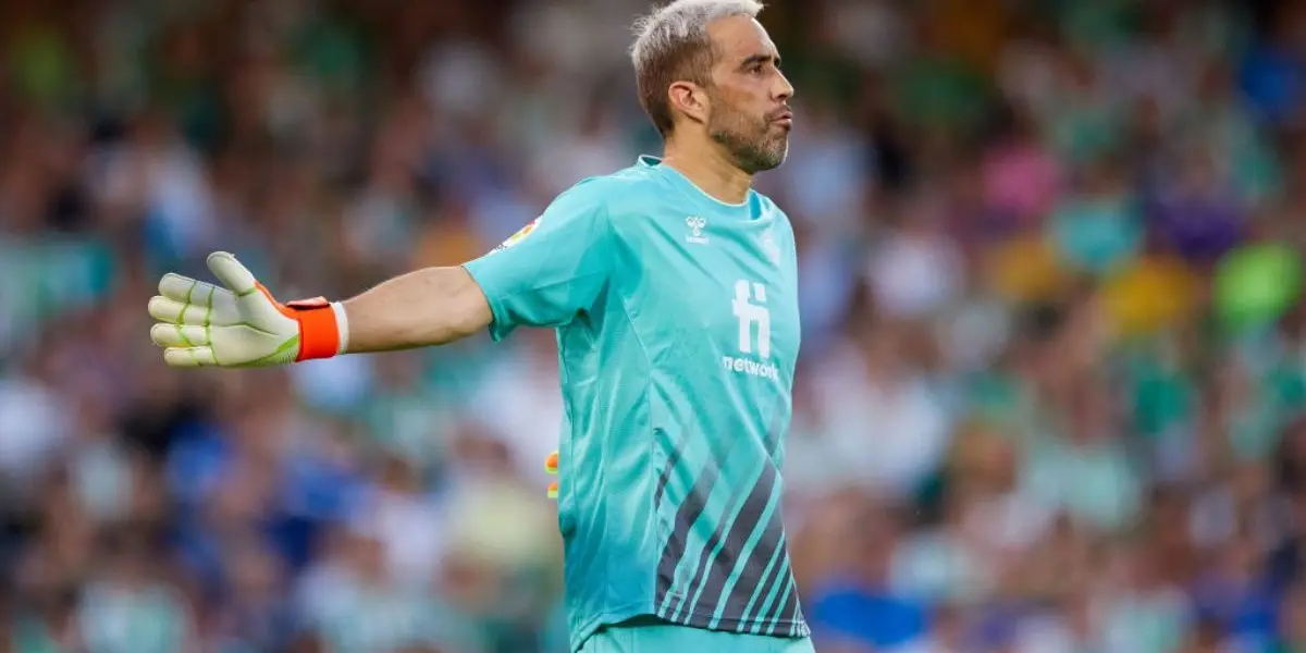 El arquero nacional vivió un buen presente esta temporada, alternando titularidad y clasificando a la Europa League con el Real Betis.