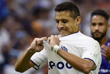 El chileno fue críticado por la prensa local en la derrota 2-1 del Olympique de Marsella ante el Stade Brestois.