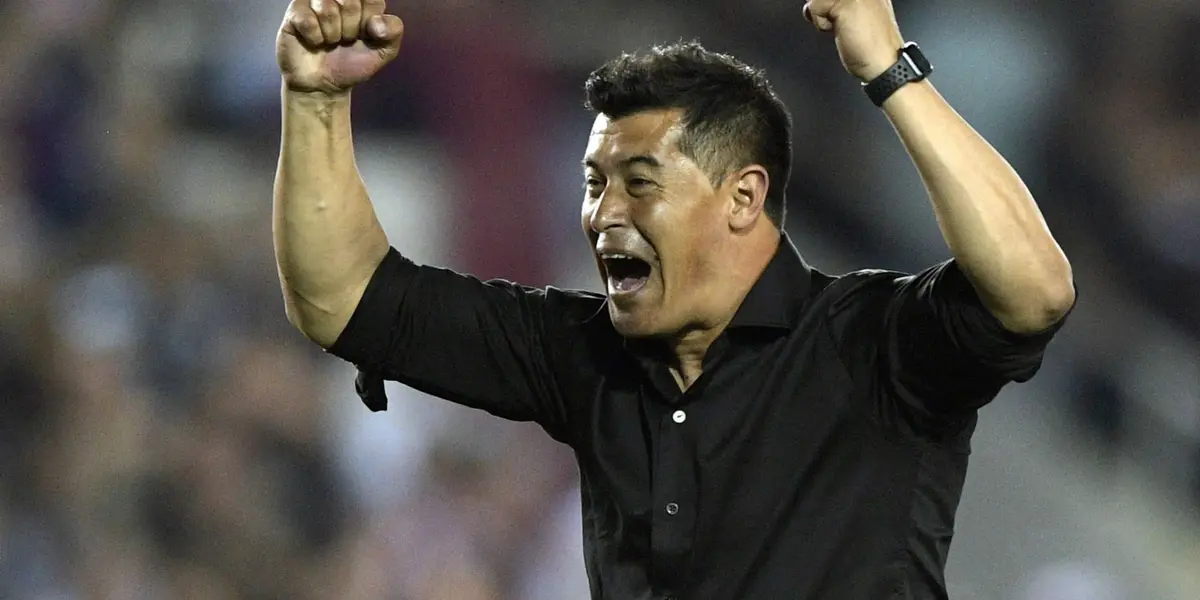 El comentarista habló sobre el estilo del DT argentino.