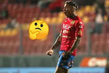 El cuadro hispano empató con la UC en un partido muy polémico y su goleador se fue contra los árbitros.