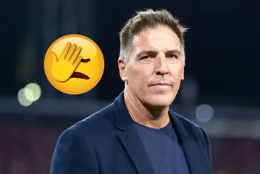 El cuadro nacional no la pasa bien en Quito y algunos hinchas hicieron trending a Berizzo.