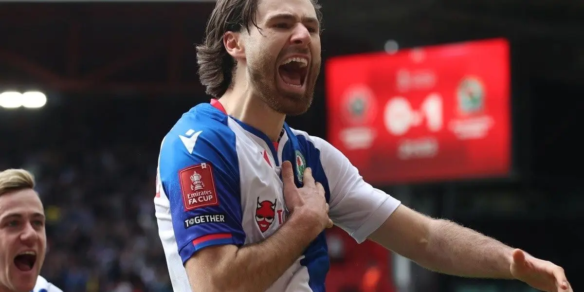 El delantero chileno está a un paso de dar un salto gravitacional en su carrera futbolística.