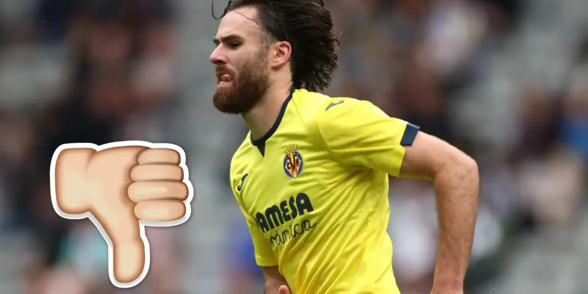 El delantero del cuadro del submarino amarillo no la pasa bien en España y le caen con todo.