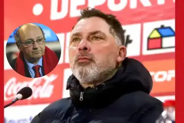 El DT de Ñublense hizo la de Markarian y se fue en contra de periodista.