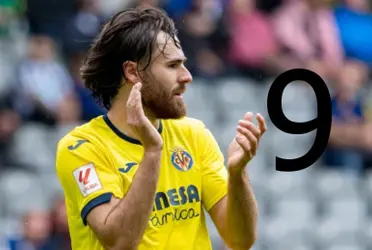 El DT del Villarreal habló sobre la posición del delantero nacional, distinta a dónde juega en la Roja.