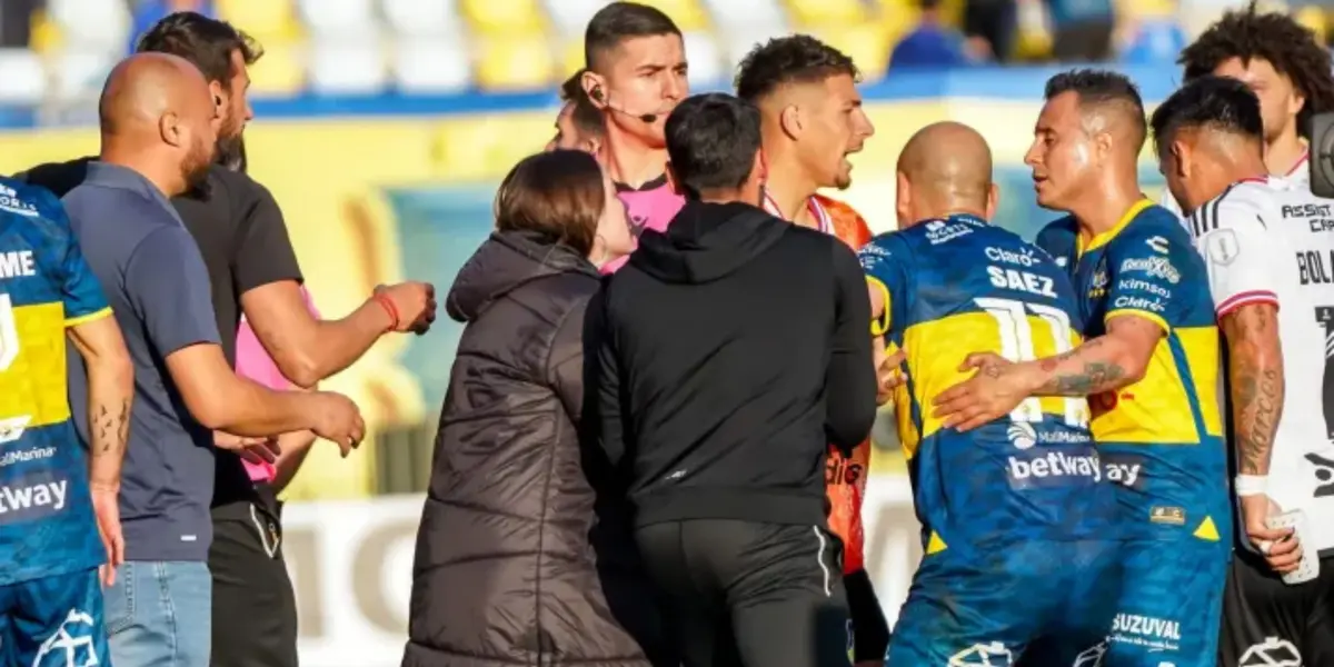 El goleador ruletero terminó el partido con Colo Colo yendo a buscar a Thompson.