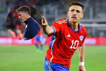 El jugador dice que el DT de la Roja era una gran persona y valoró su paso por el combinado chileno.