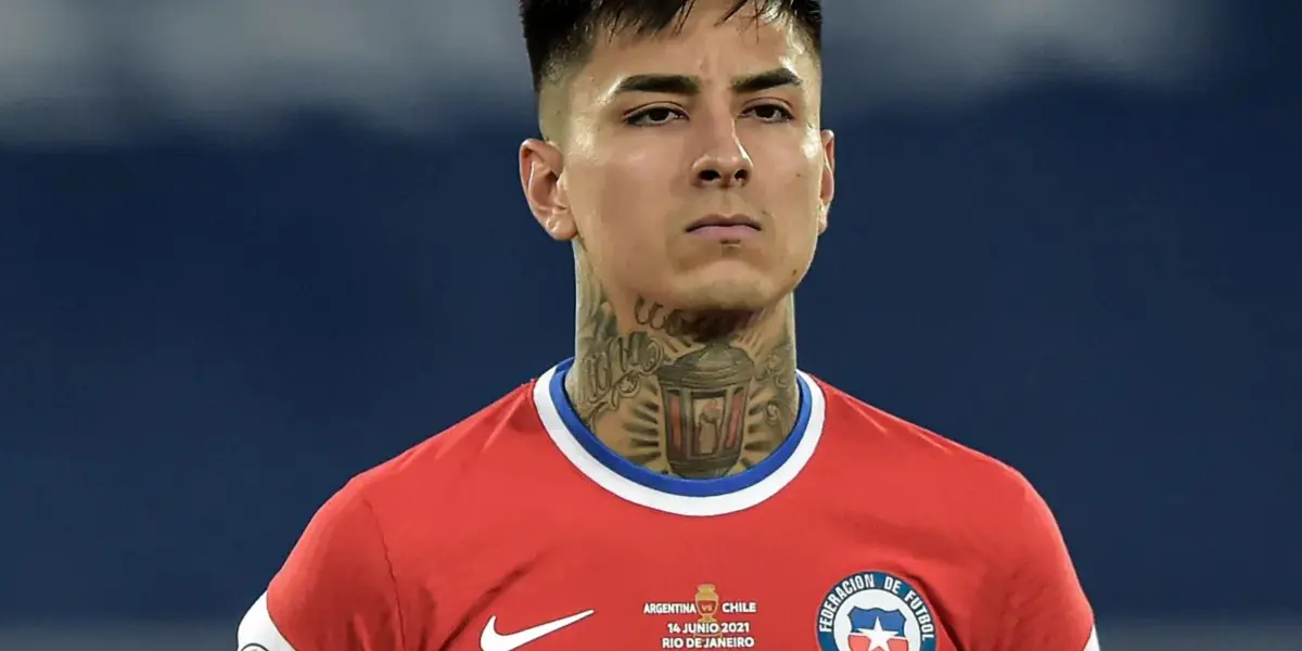 El volante tuvo un error garrafal en el tercer tanto de Uruguay que vence 3-1 a Chile.