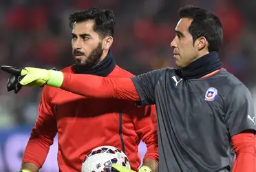 Johnny Herrera y Claudio Bravo compartieron el arco de la Roja.