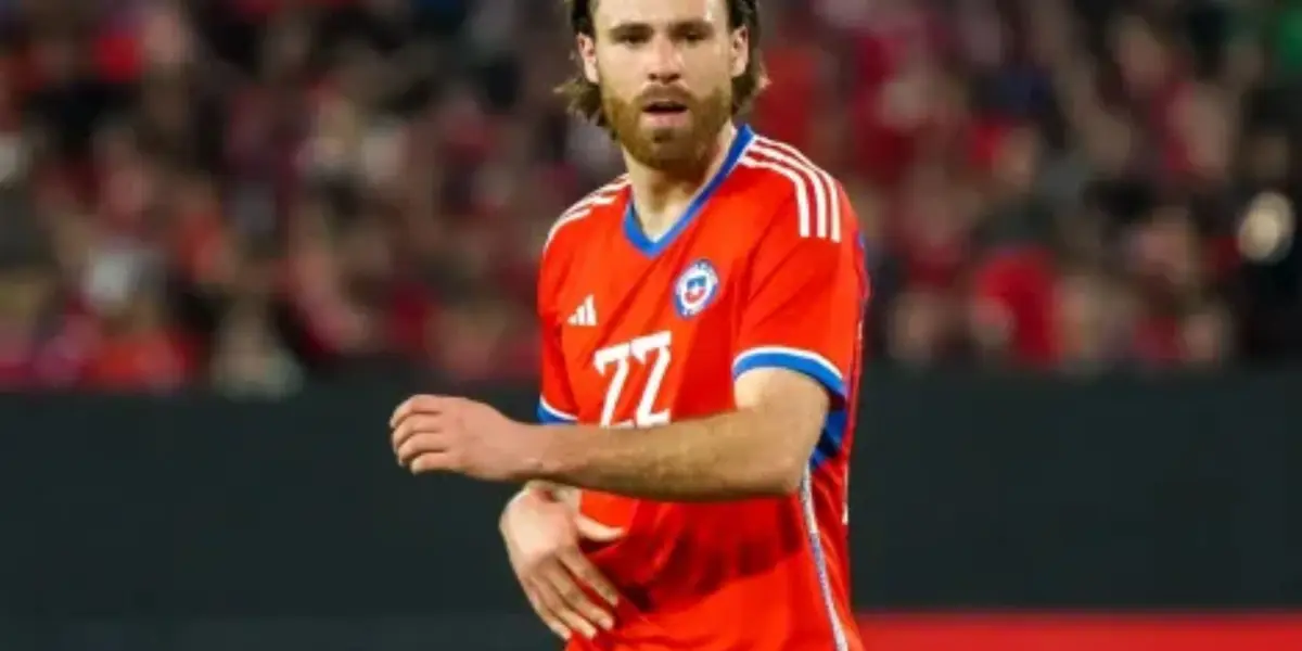 La hinchada chilena critica al DT nacional porque creen que Brereton no está en su posición.