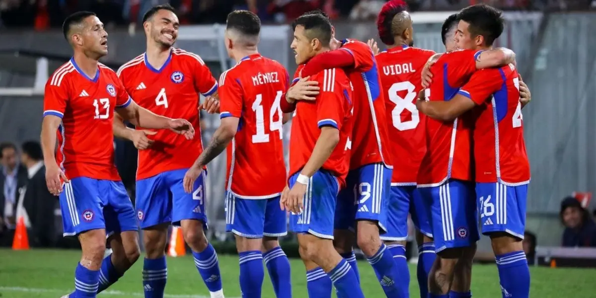 La ‘roja’ está a sólo minutos de enfrentar su tercer partido amistoso, y en Chile ya se conocen los 11 jugadores que saltarán al terreno de juego.