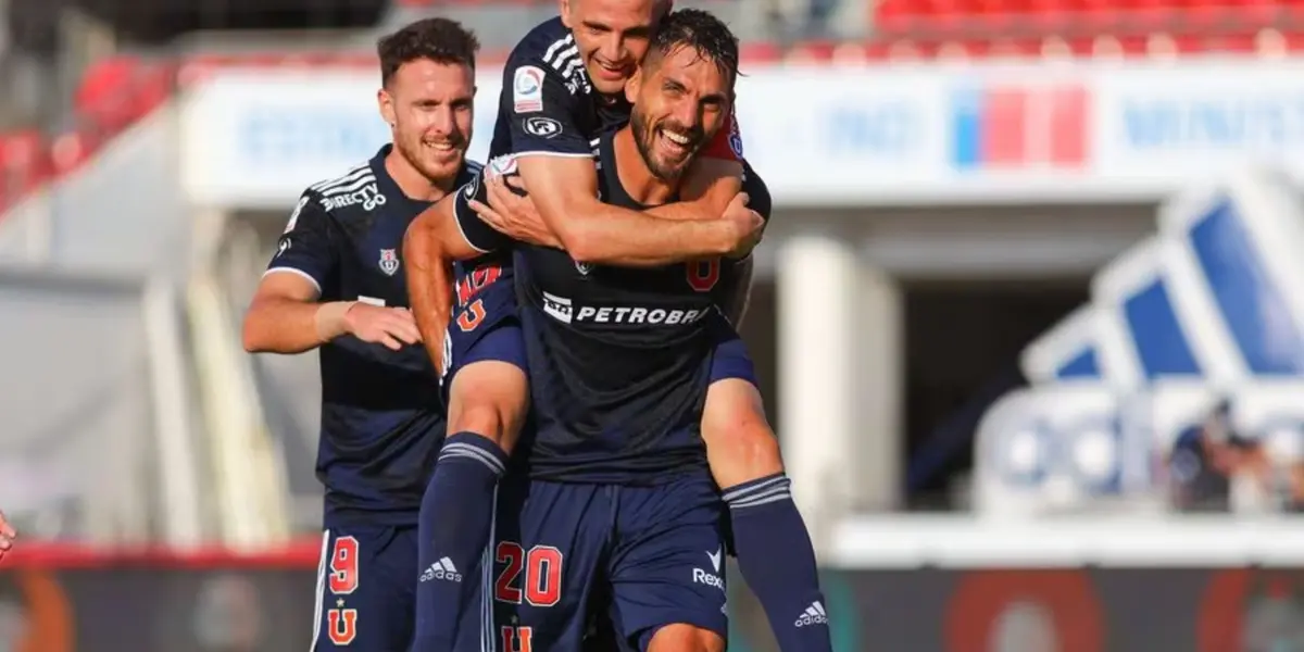 Los dos ex jugadores de la U se mandaron mensajes motivadores luego del descenso de Magallanes.