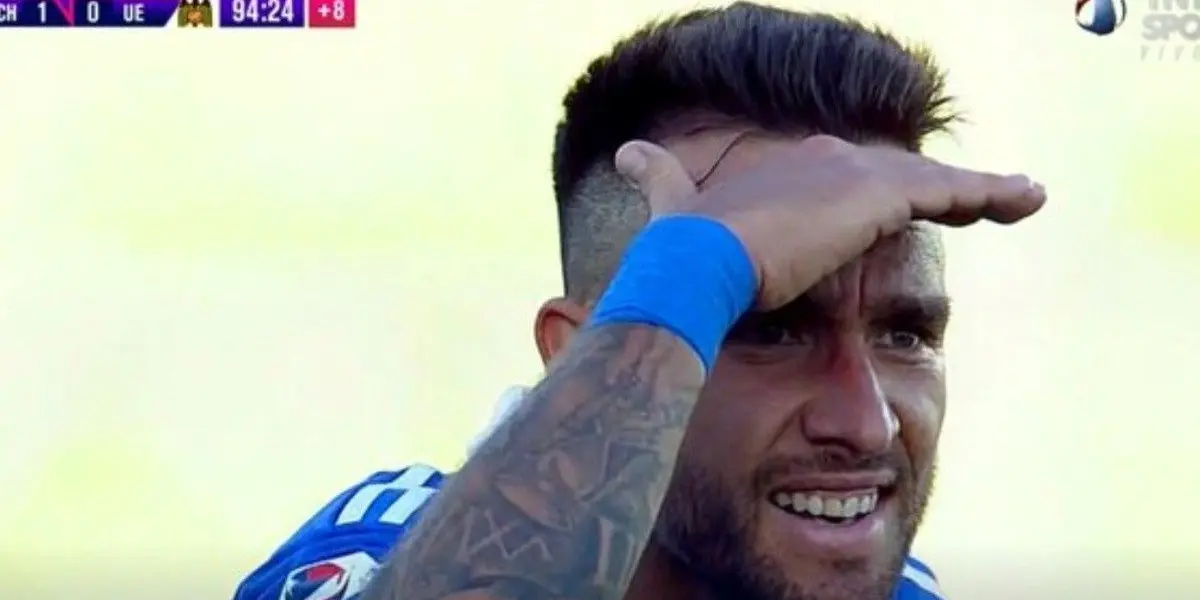 Matías Zaldivia y otros jugadores argentinos de Universidad de Chile, habrían asistido a un concierto de la banda Ke Personajes.