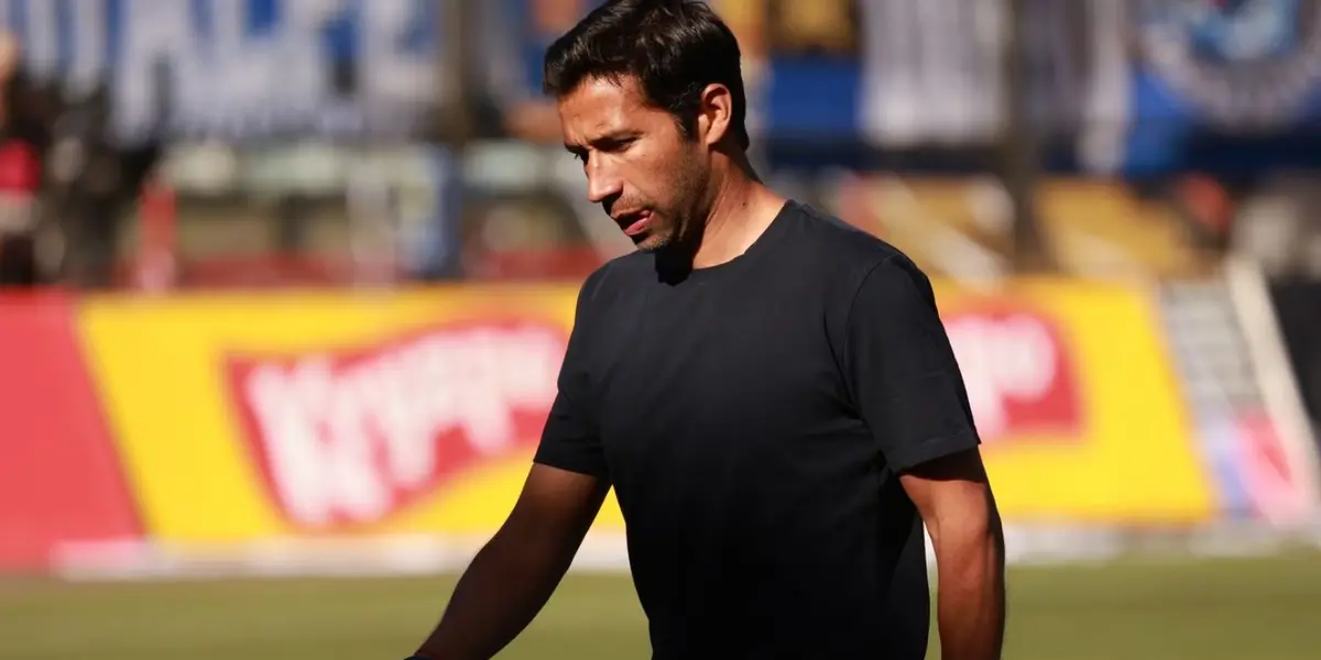 Nicolás Núñez trata de mantener la serenidad.